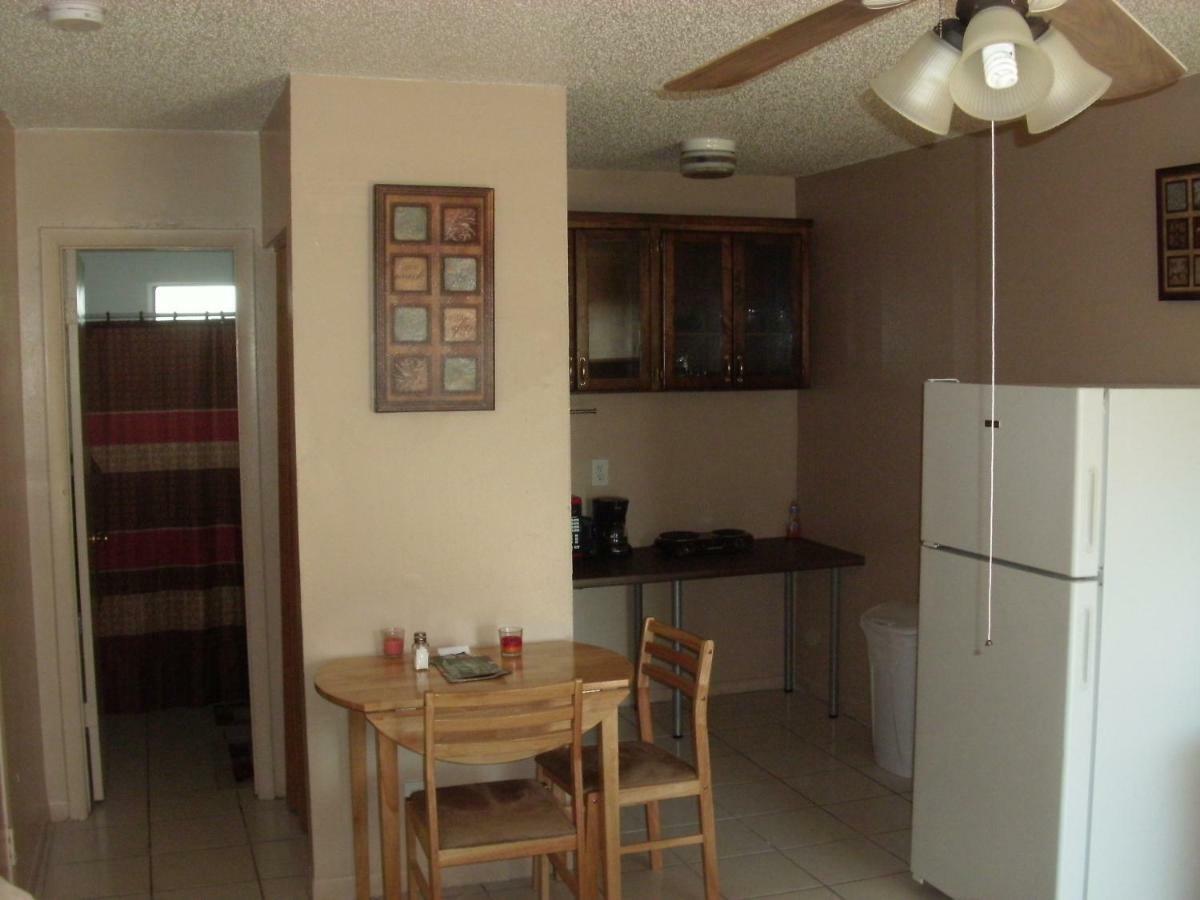 Newly Furnished Large, Clean, Quiet Private Unit Apartment Fort Lauderdale Bagian luar foto