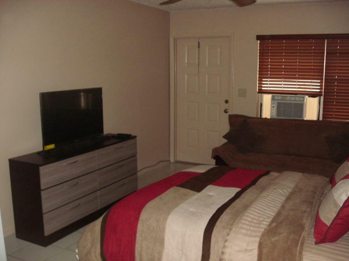 Newly Furnished Large, Clean, Quiet Private Unit Apartment Fort Lauderdale Bagian luar foto