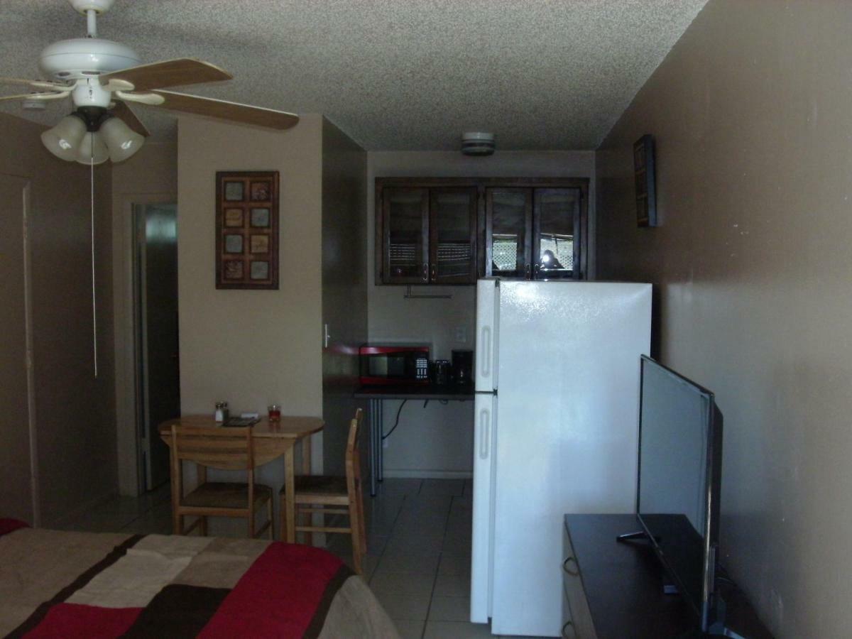 Newly Furnished Large, Clean, Quiet Private Unit Apartment Fort Lauderdale Bagian luar foto